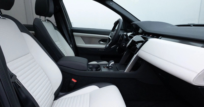Land Rover Discovery Sport cena 304900 przebieg: 3920, rok produkcji 2023 z Janikowo małe 46